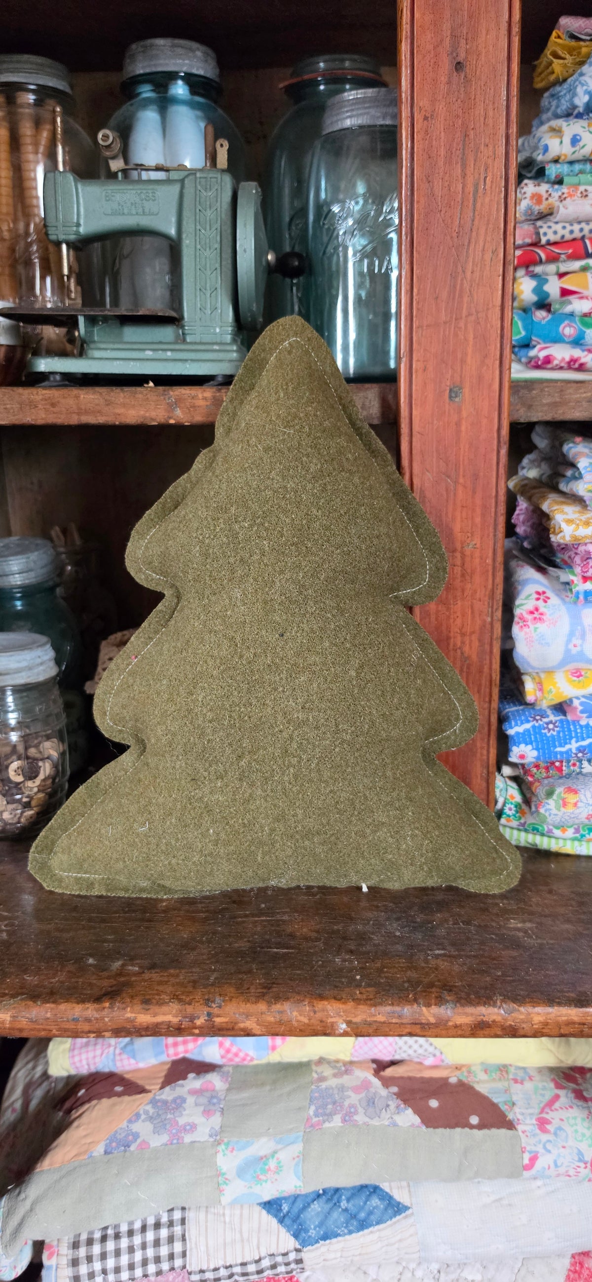 Vintage Quilt Christmas Tree