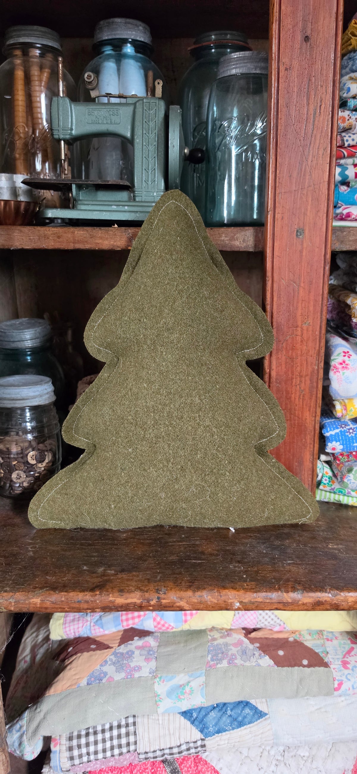 Vintage Quilt Christmas Tree