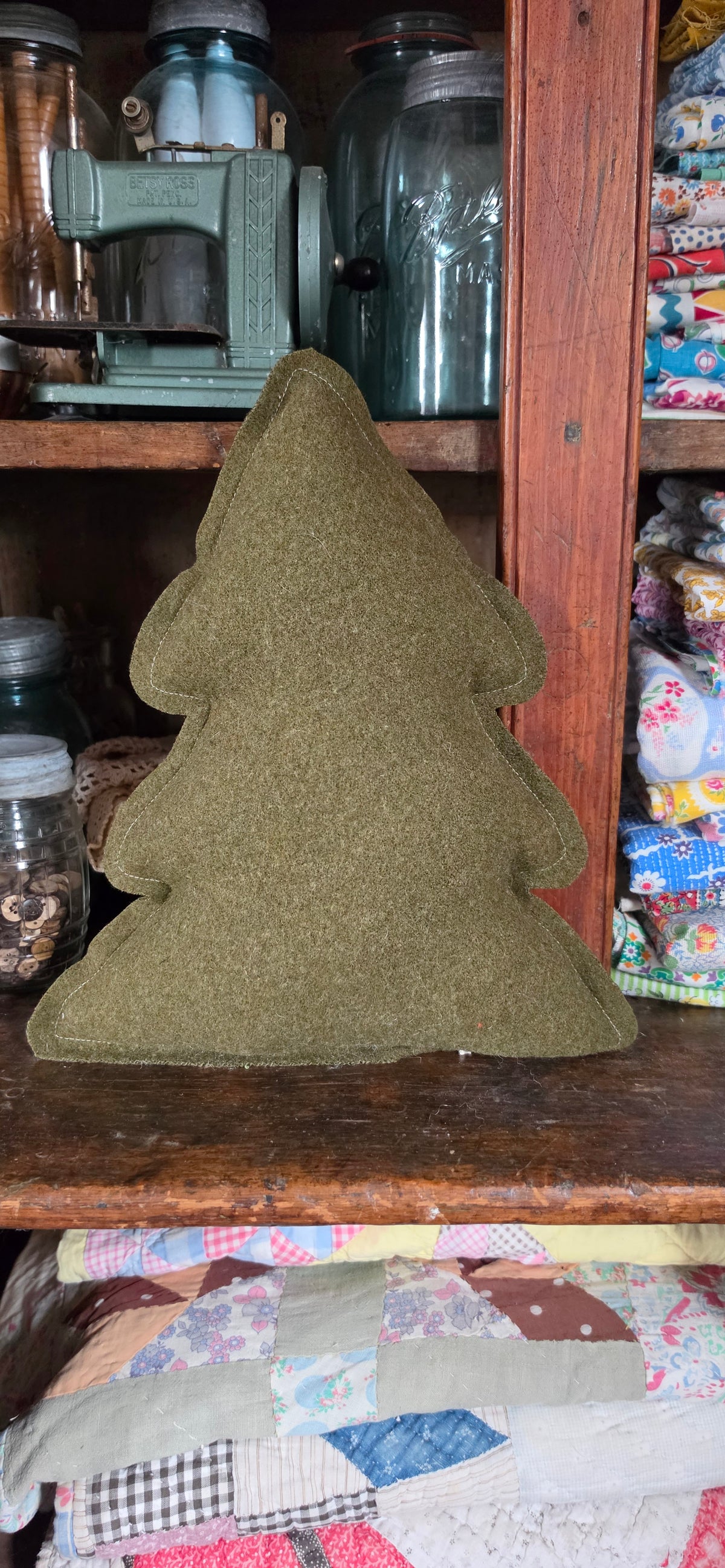 Vintage Quilt Christmas Tree