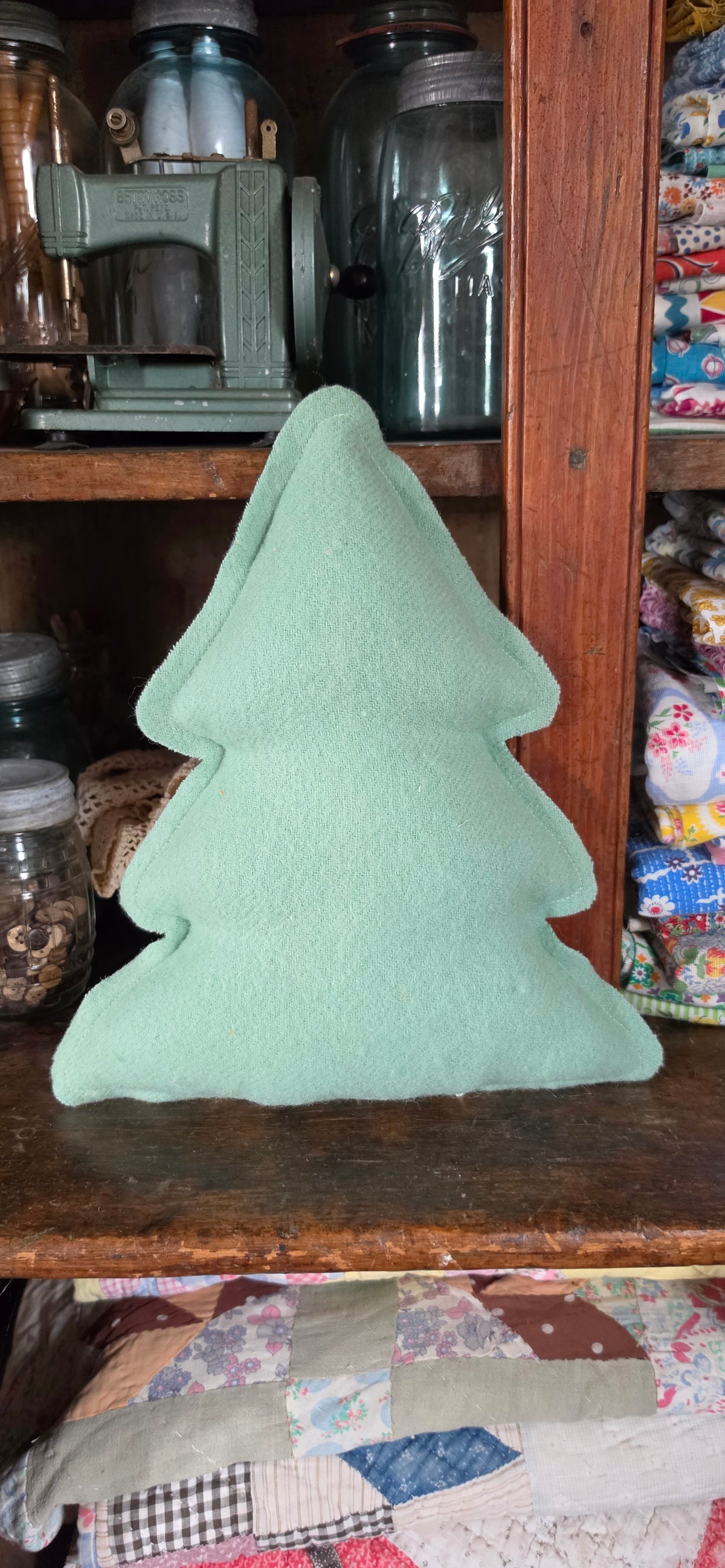 Vintage Quilt Christmas Tree