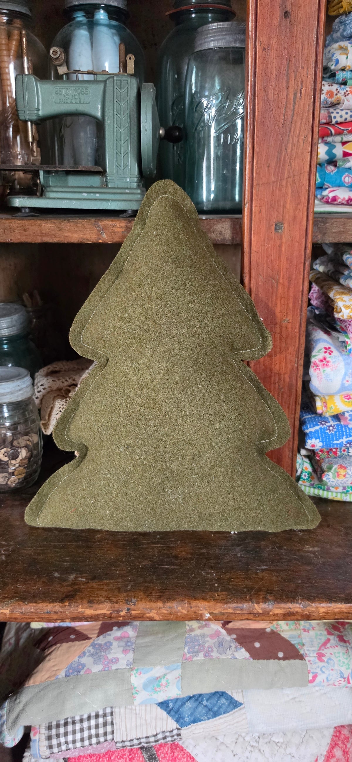Vintage Quilt Christmas Tree