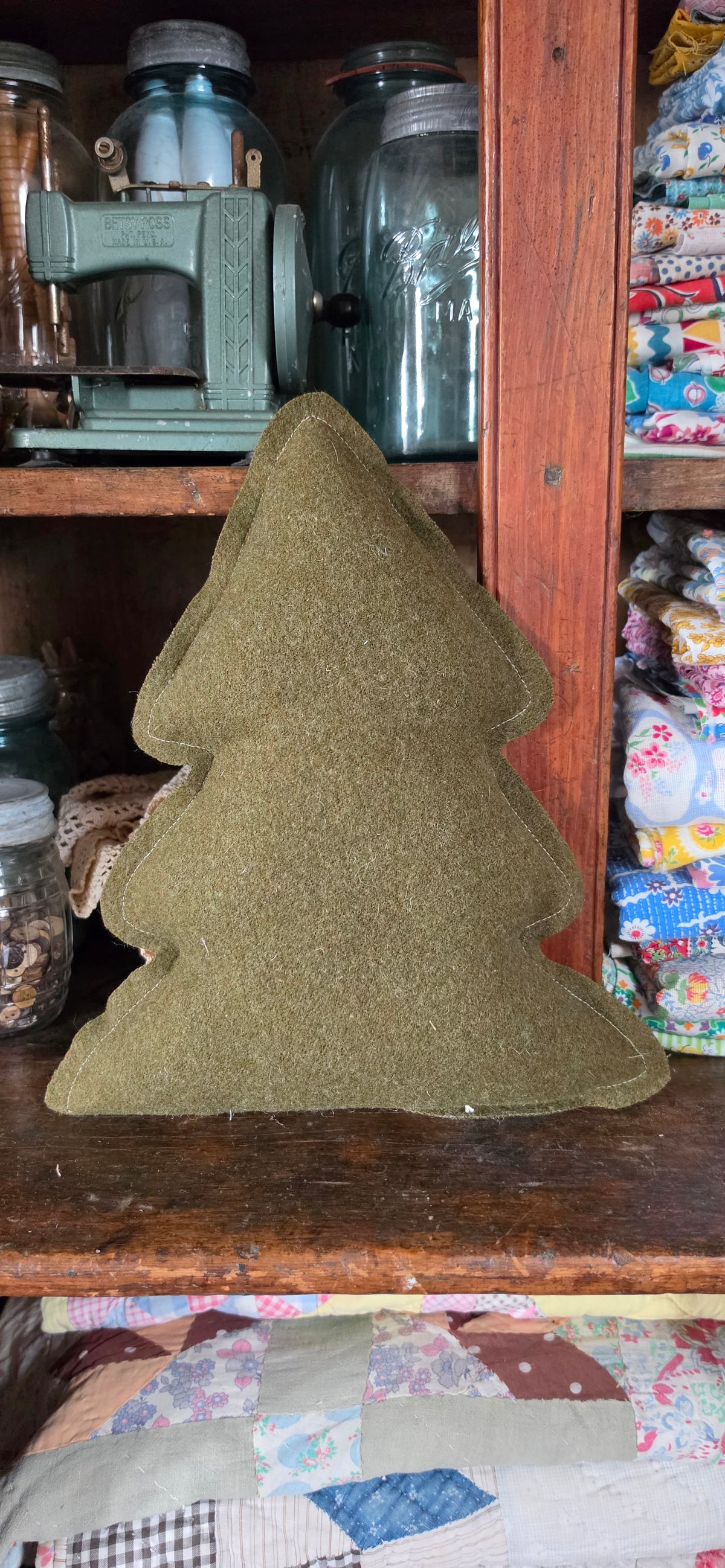 Vintage Quilt Christmas Tree