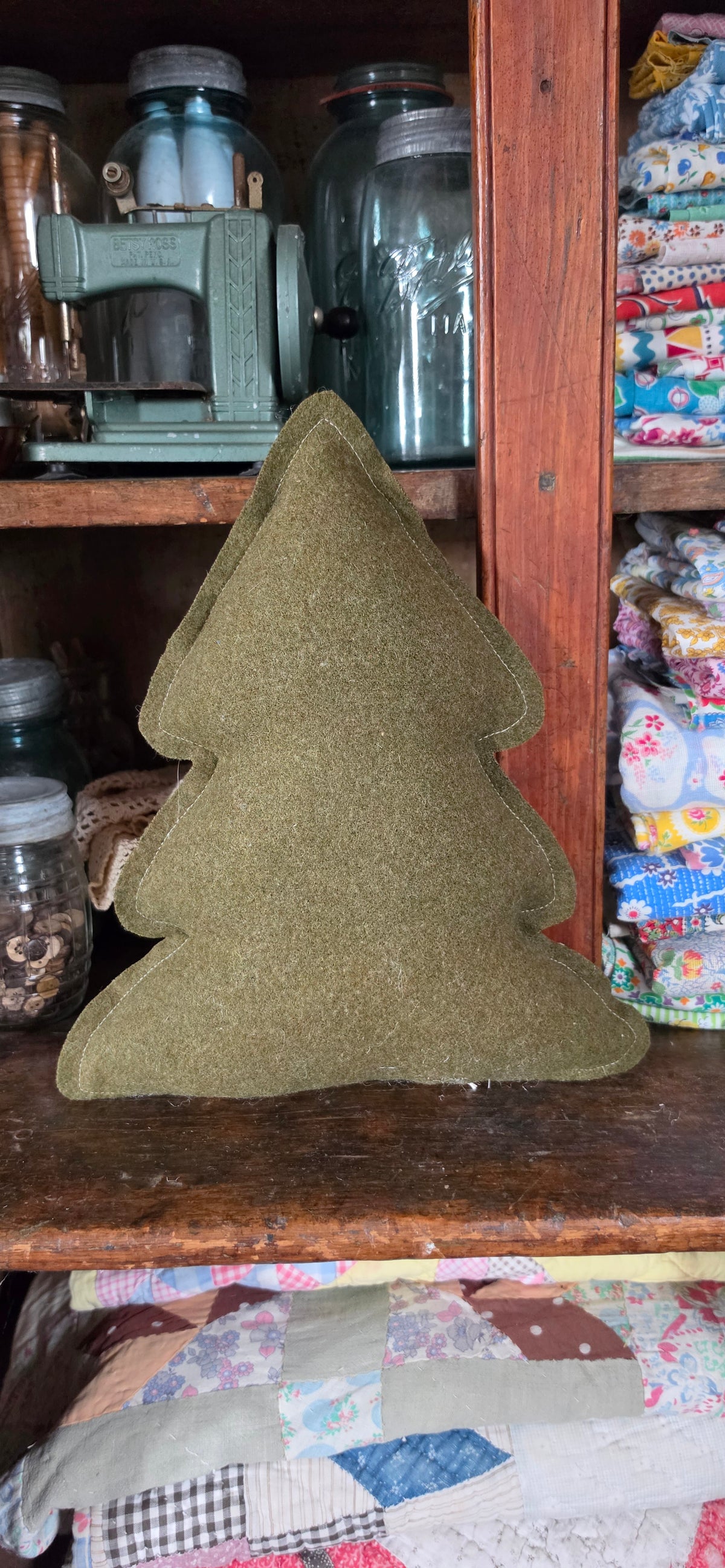 Vintage Quilt Christmas Tree