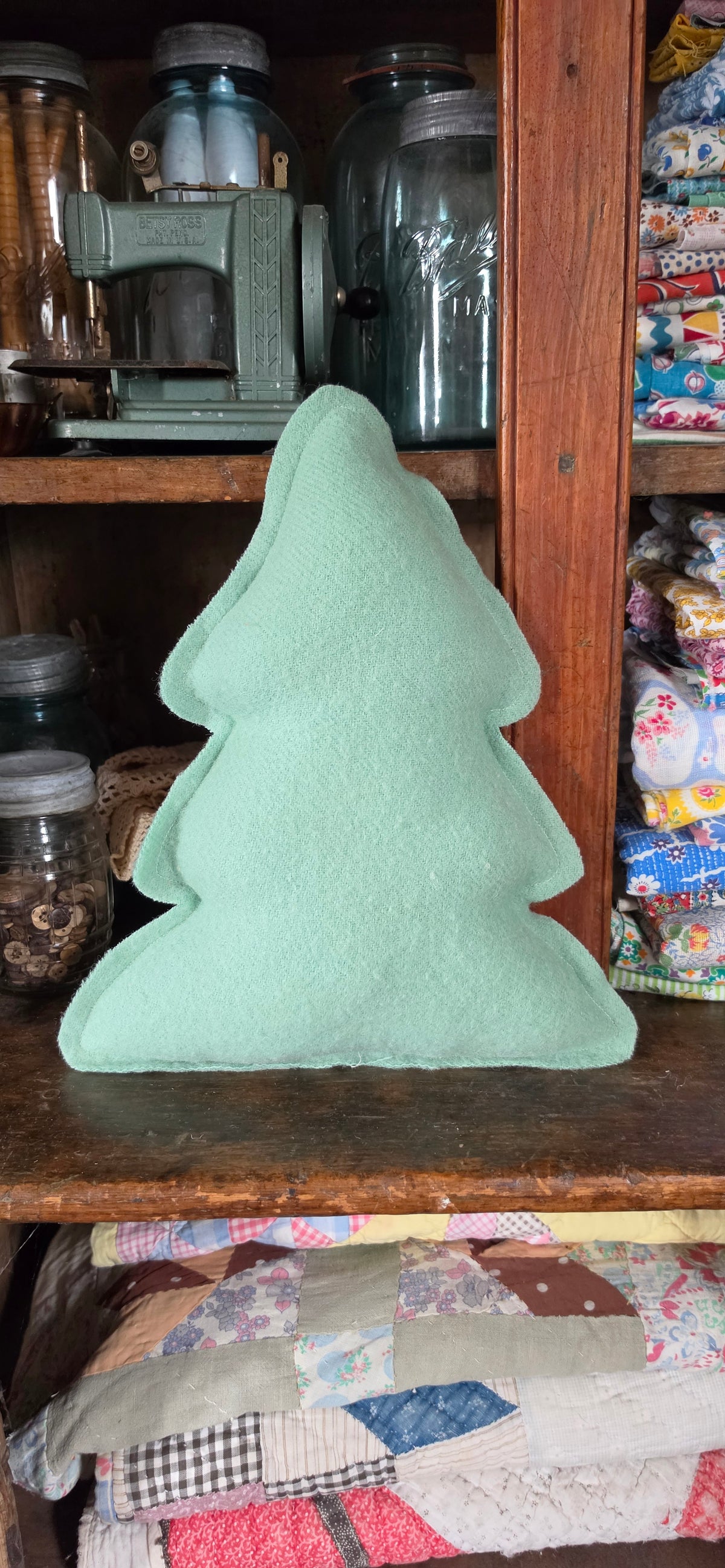 Vintage Quilt Christmas Tree