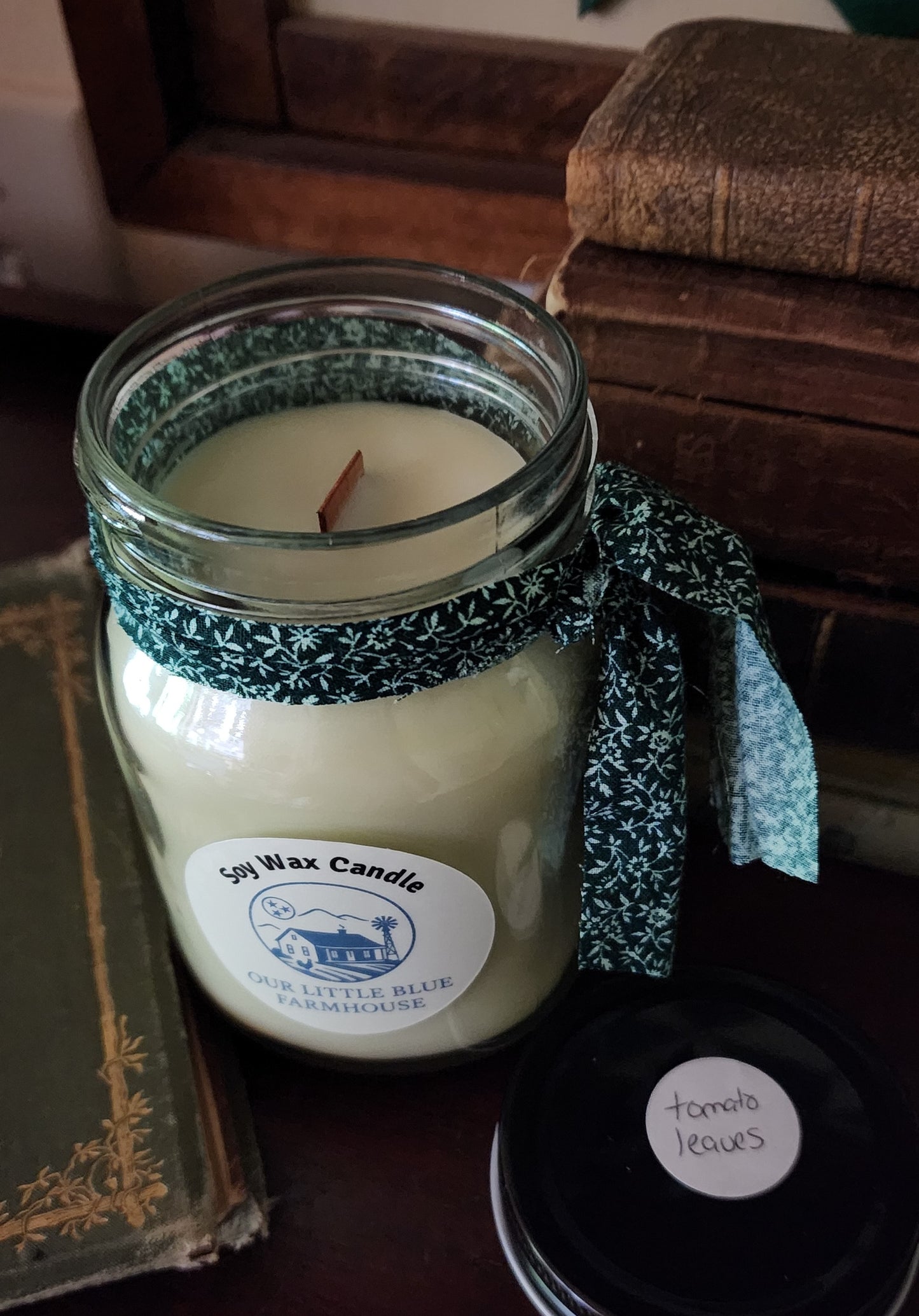 Soy Wax Candle - Tomato Leaves