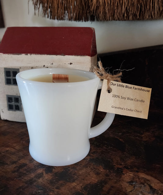 Soy Wax Candle - Grandma's Cedar Chest