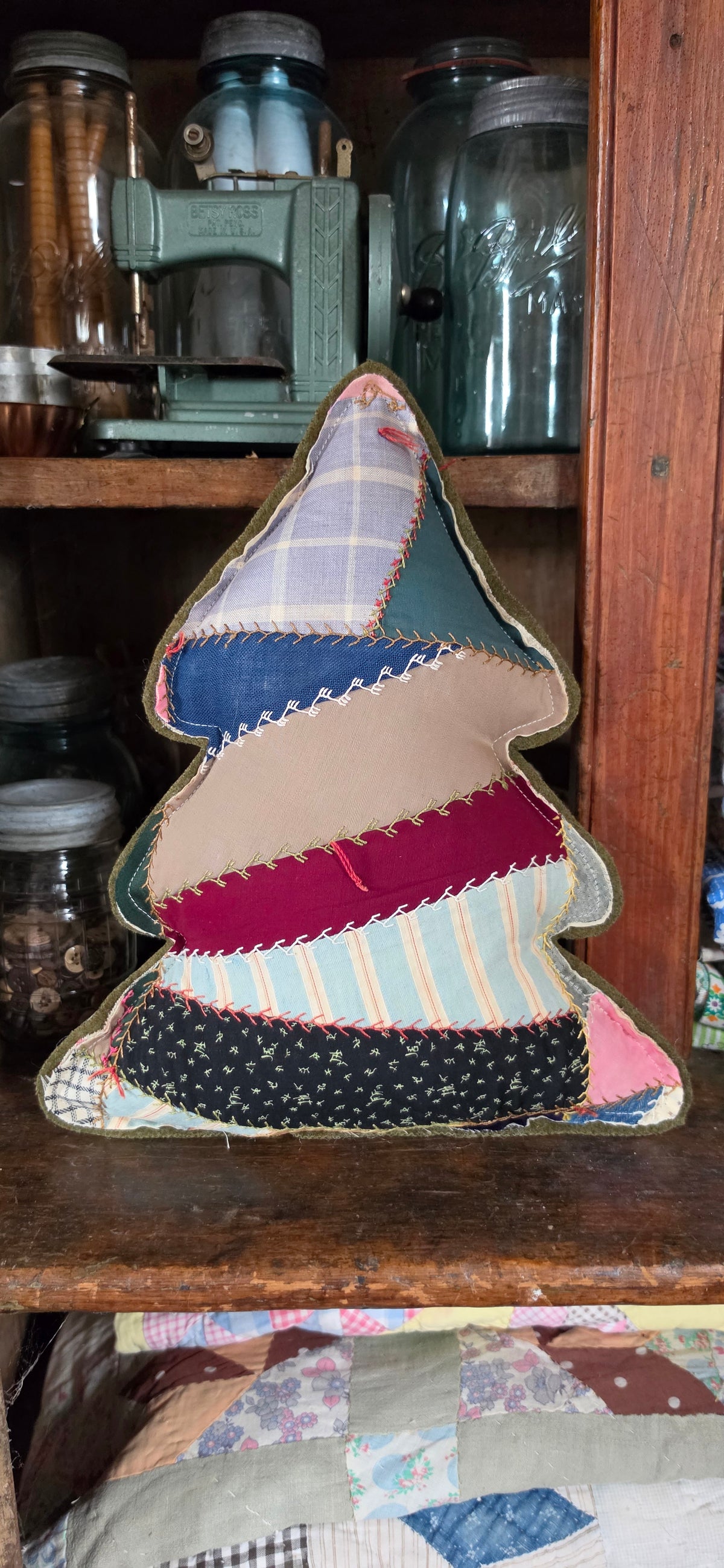 Vintage Quilt Christmas Tree