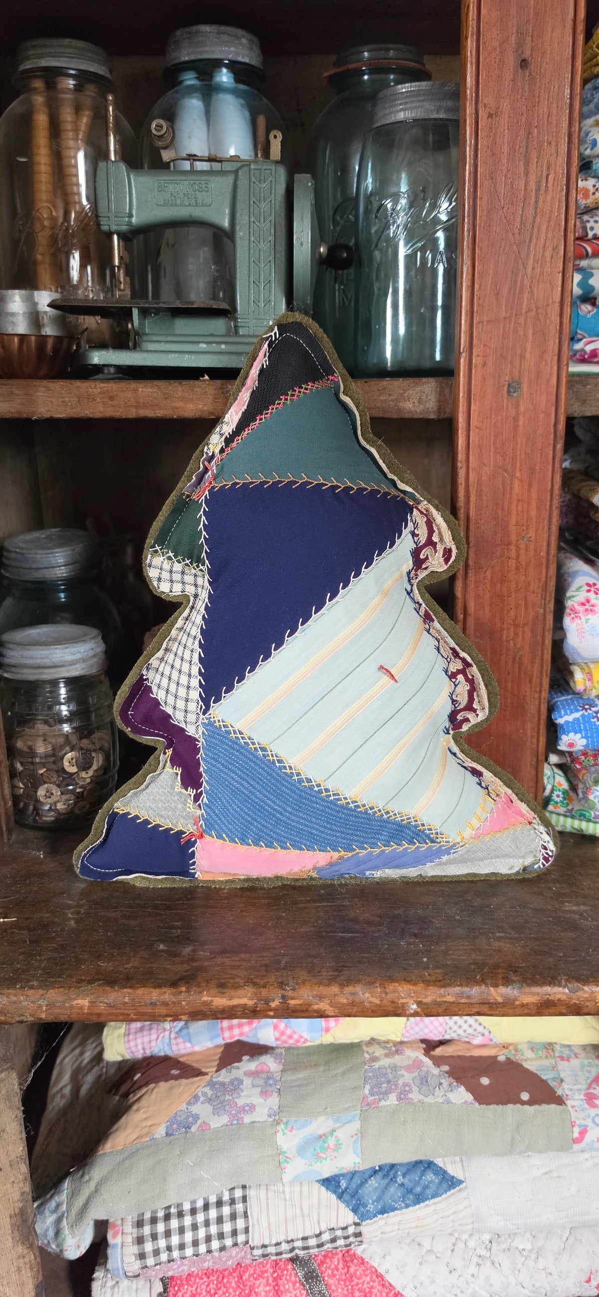 Vintage Quilt Christmas Tree