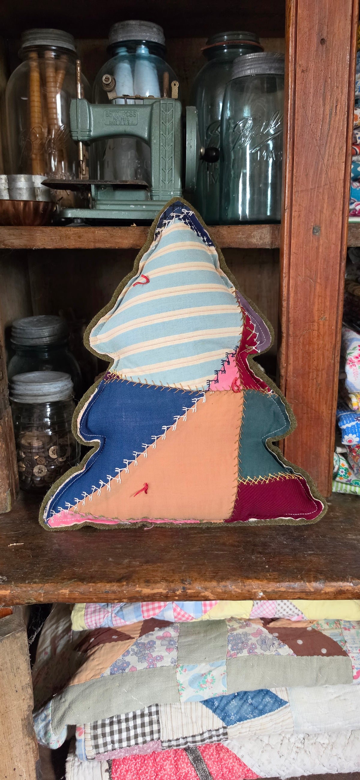 Vintage Quilt Christmas Tree