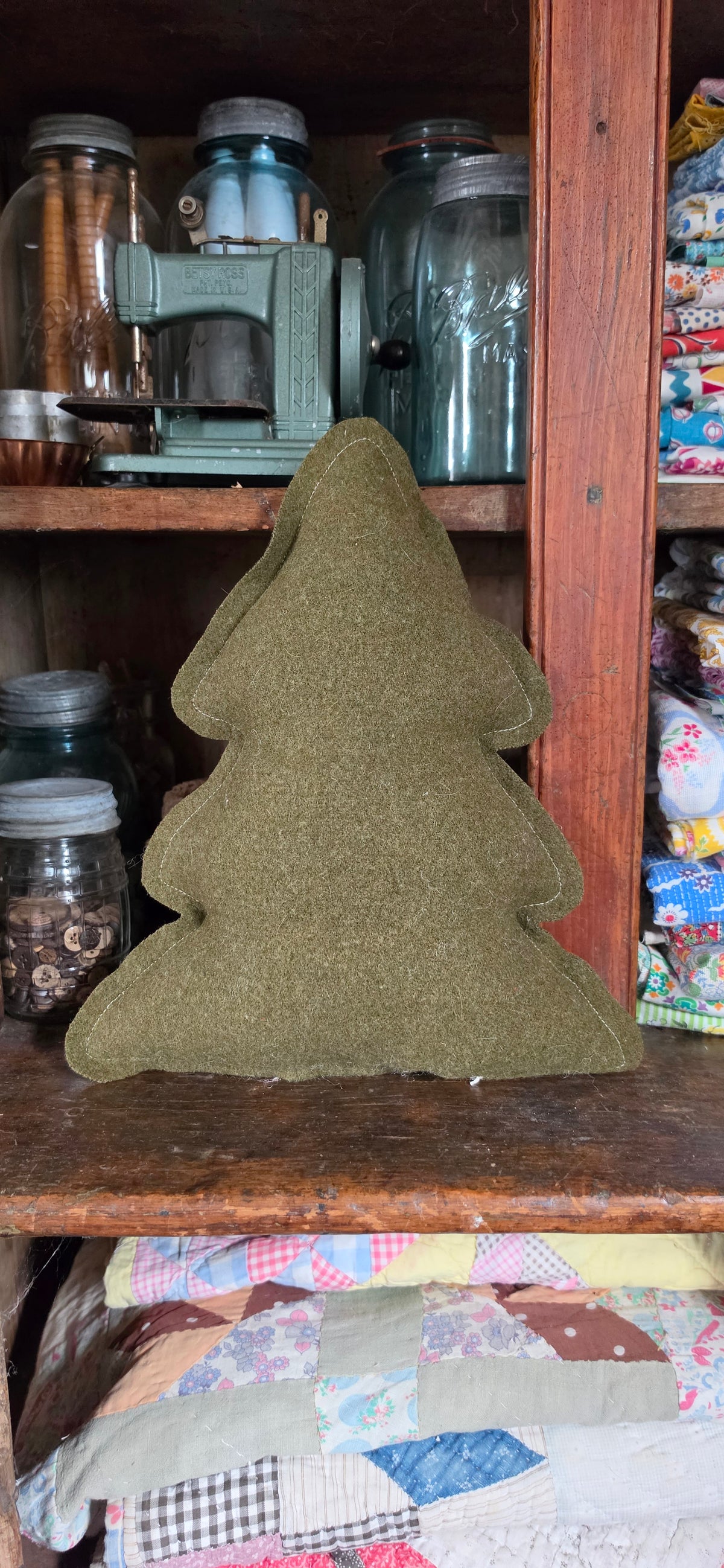 Vintage Quilt Christmas Tree