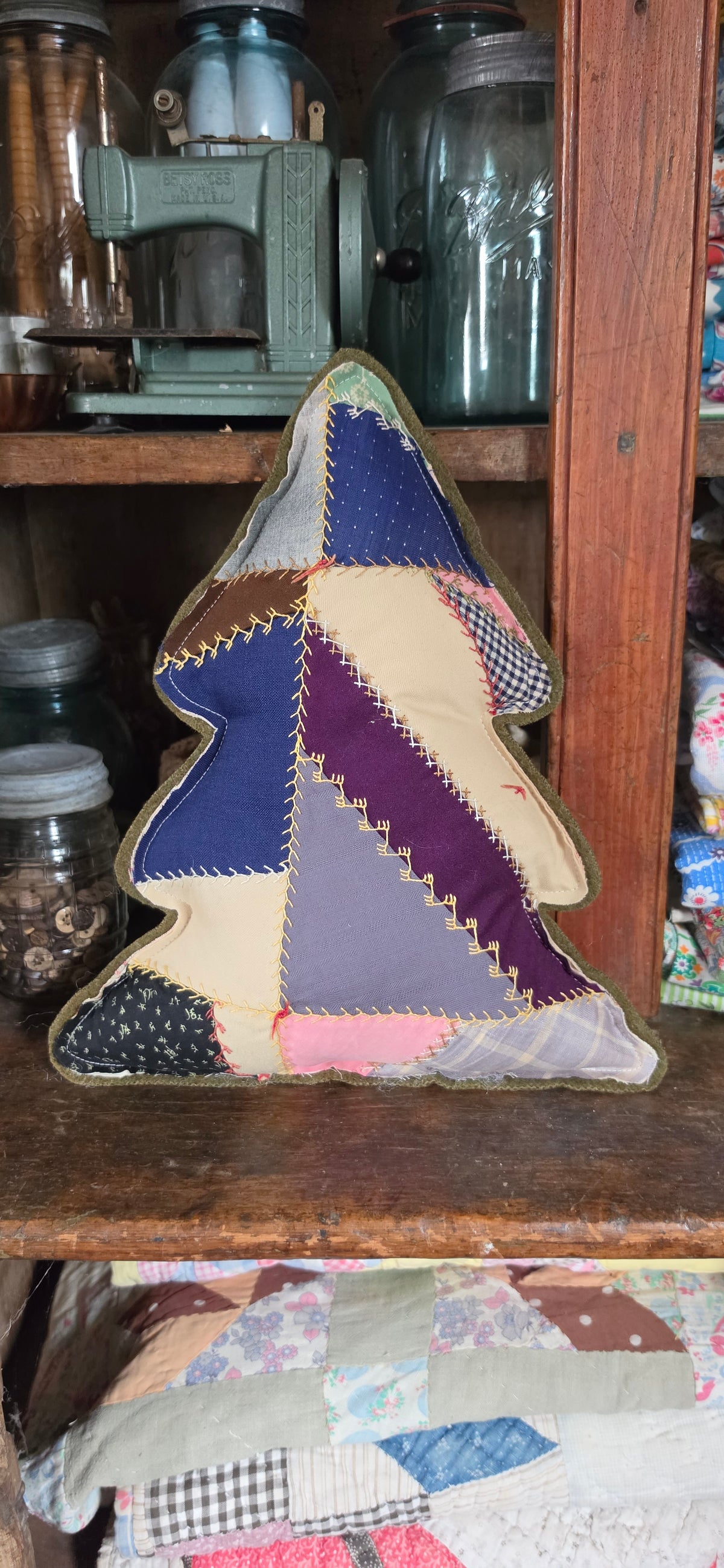 Vintage Quilt Christmas Tree