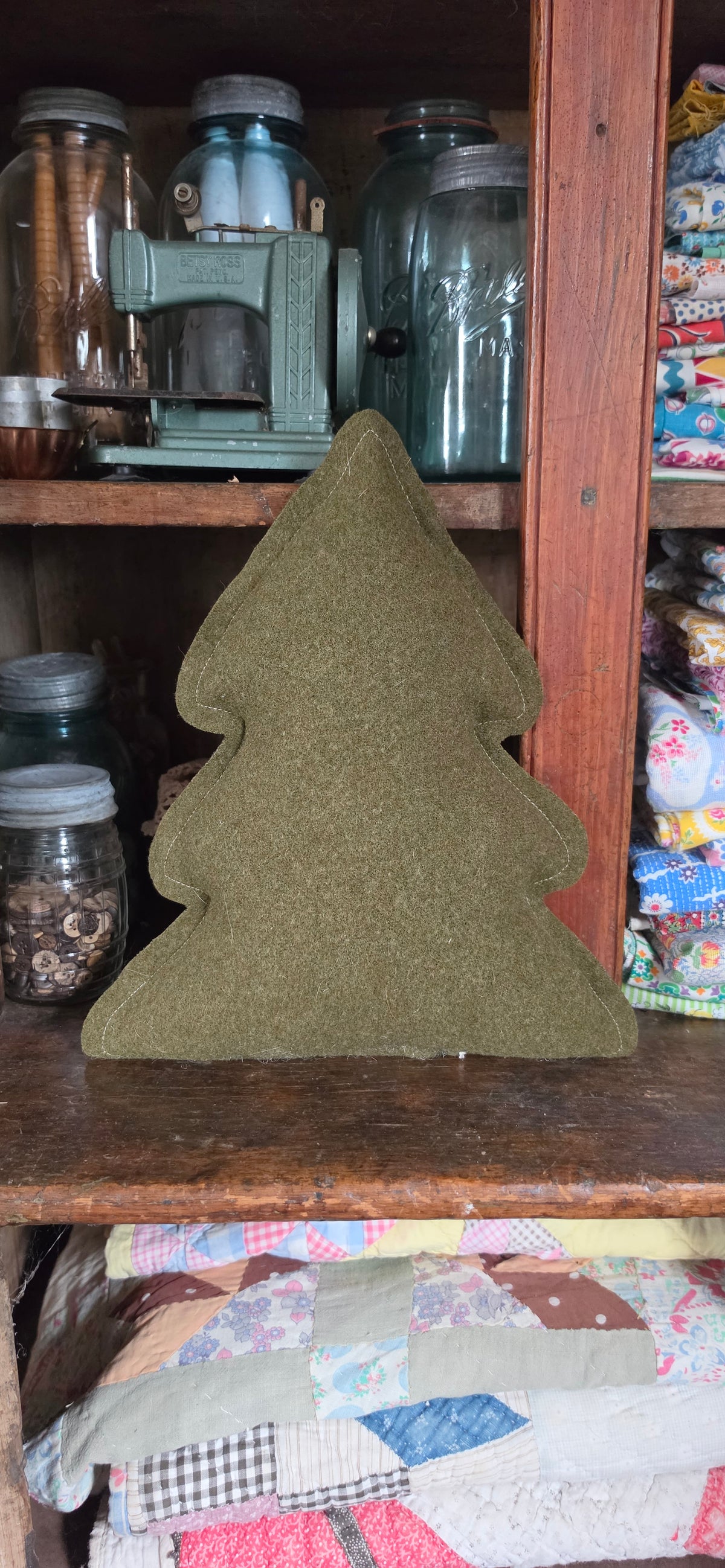 Vintage Quilt Christmas Tree