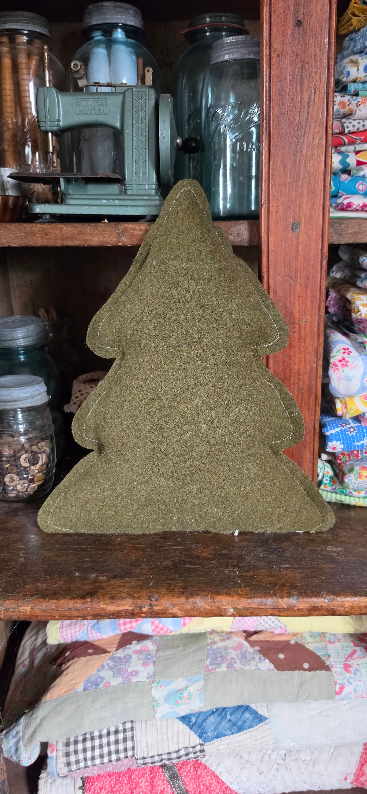 Vintage Quilt Christmas Tree