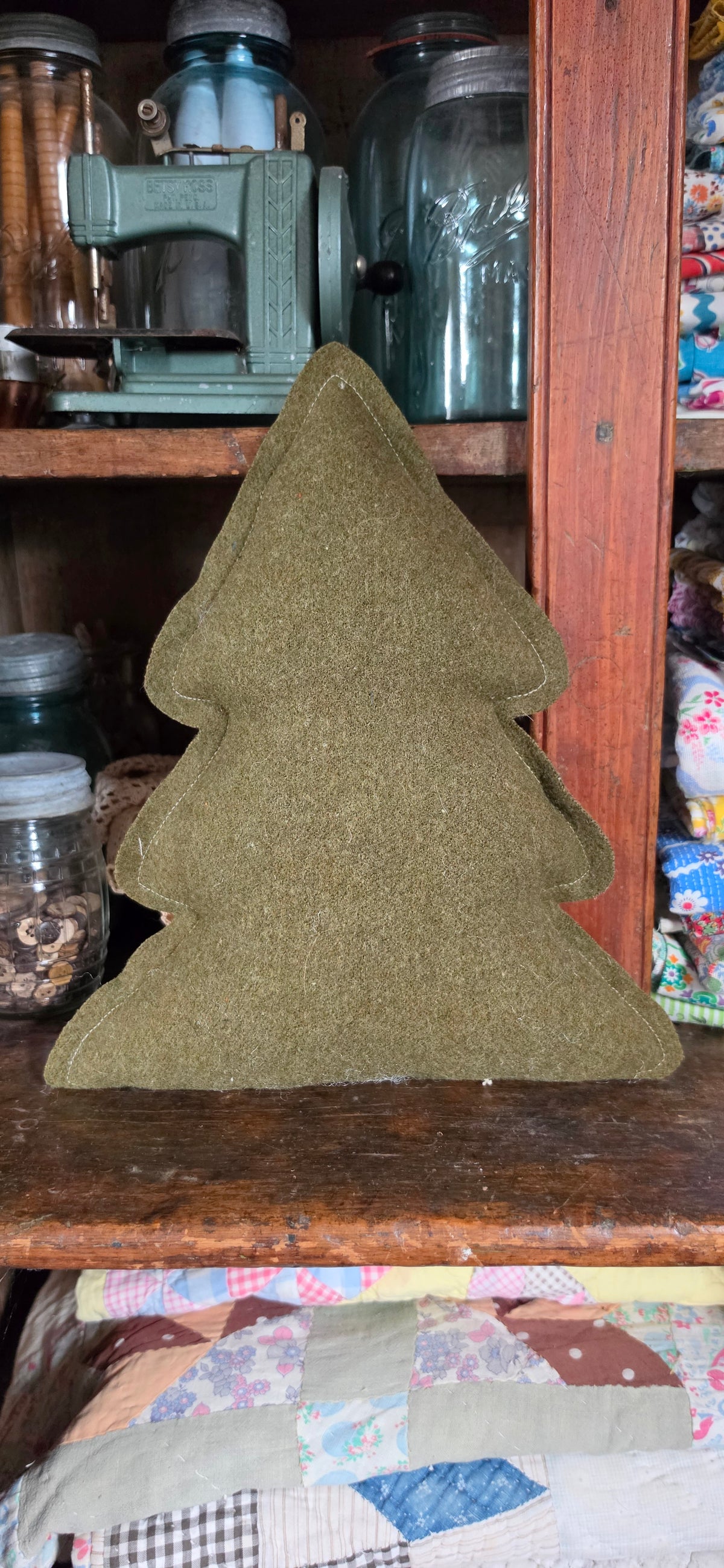 Vintage Quilt Christmas Tree