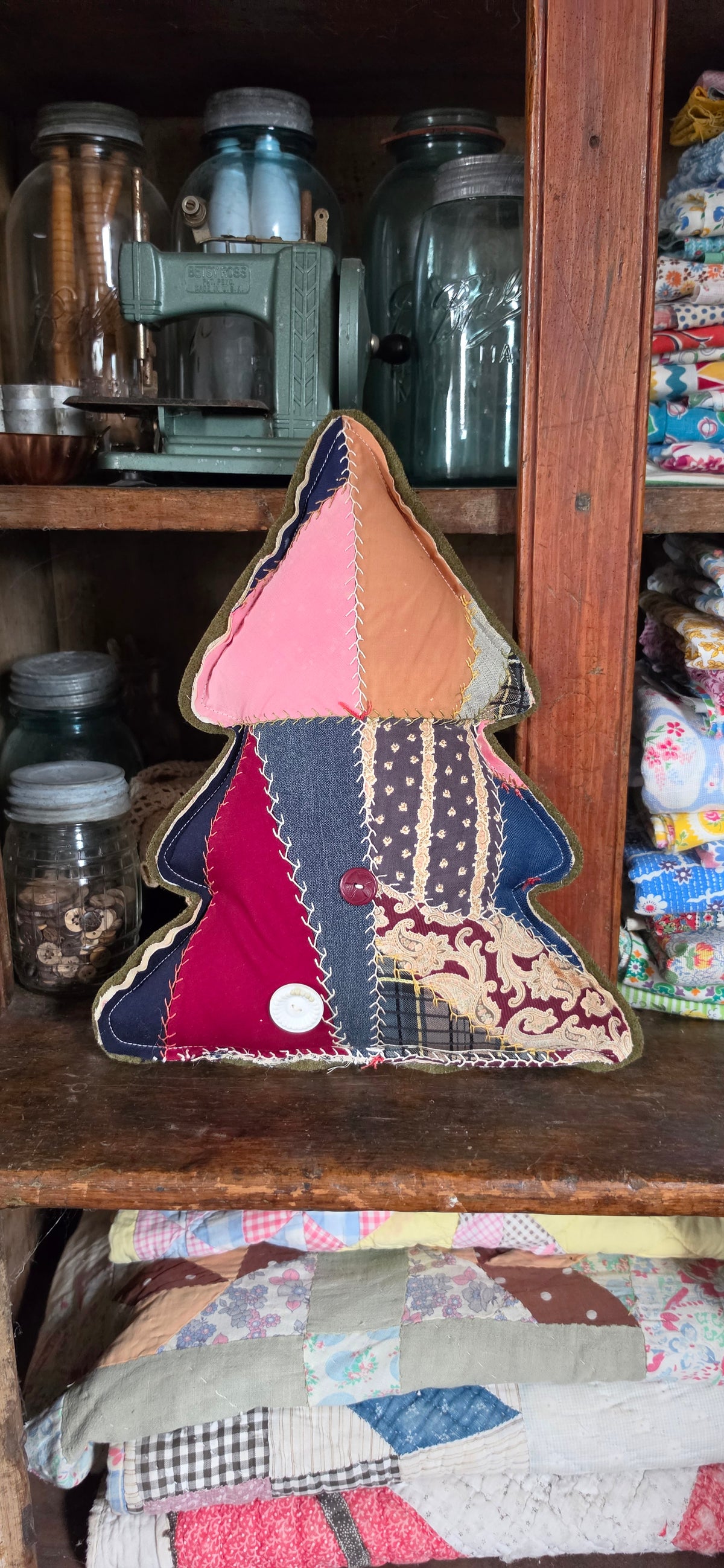 Vintage Quilt Christmas Tree