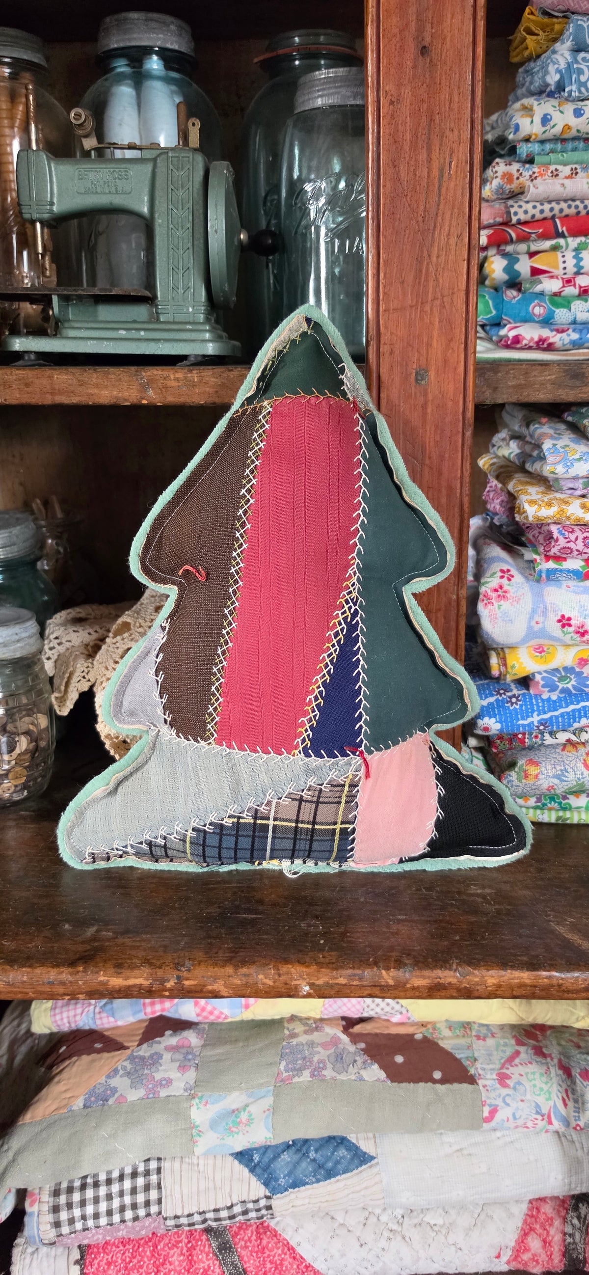 Vintage Quilt Christmas Tree