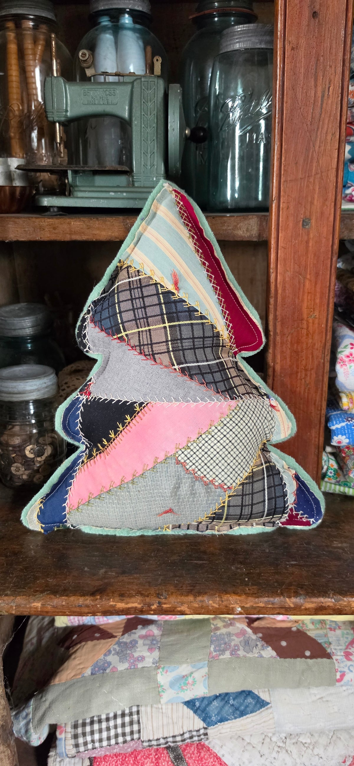 Vintage Quilt Christmas Tree