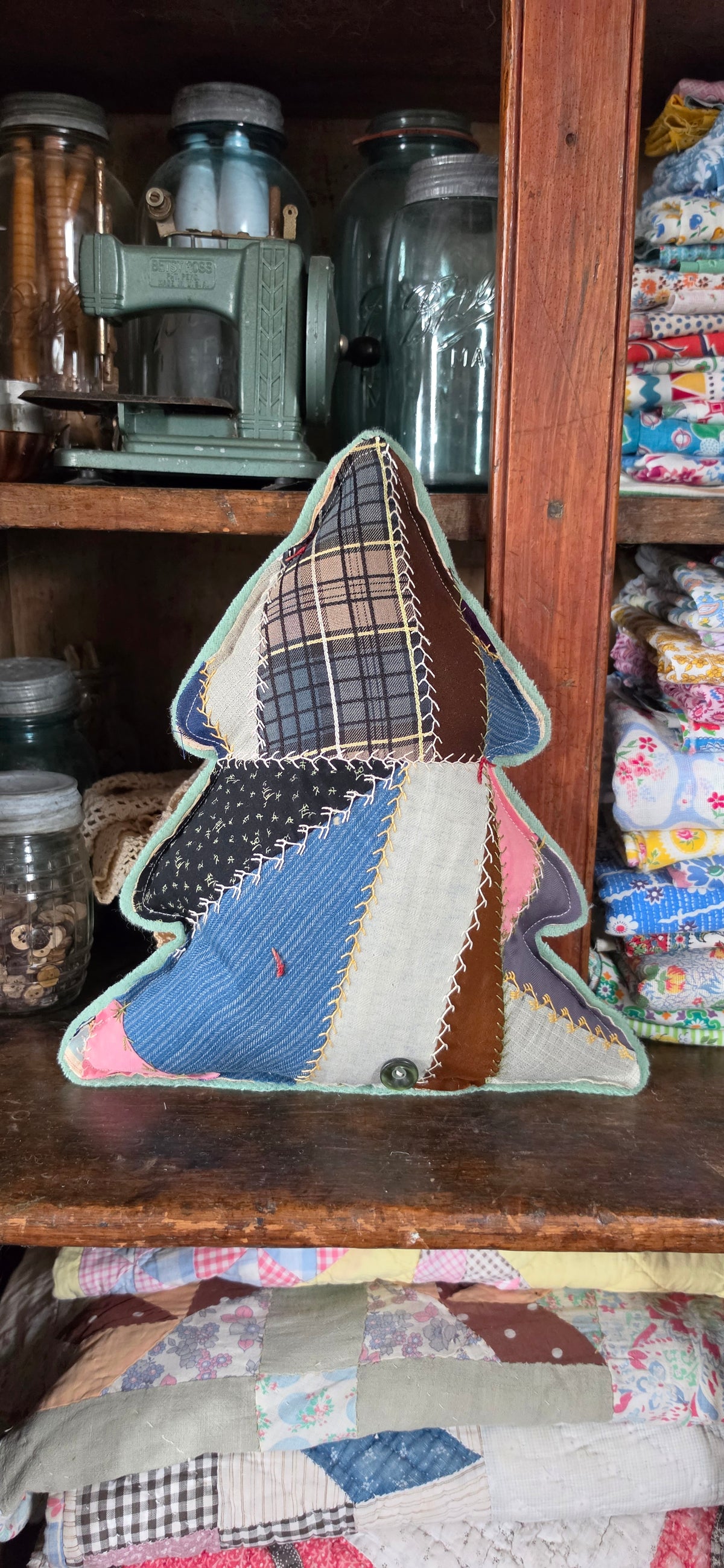 Vintage Quilt Christmas Tree