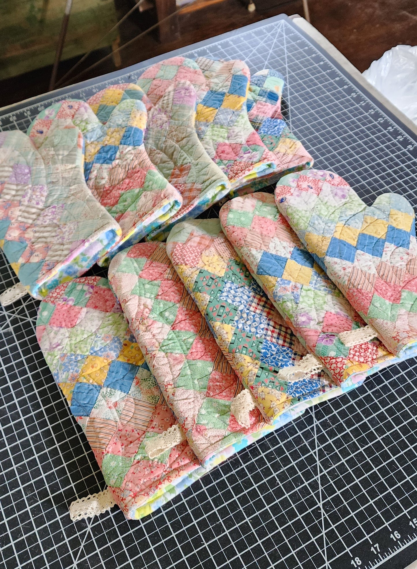 Vintage Quilt Ovenmitt