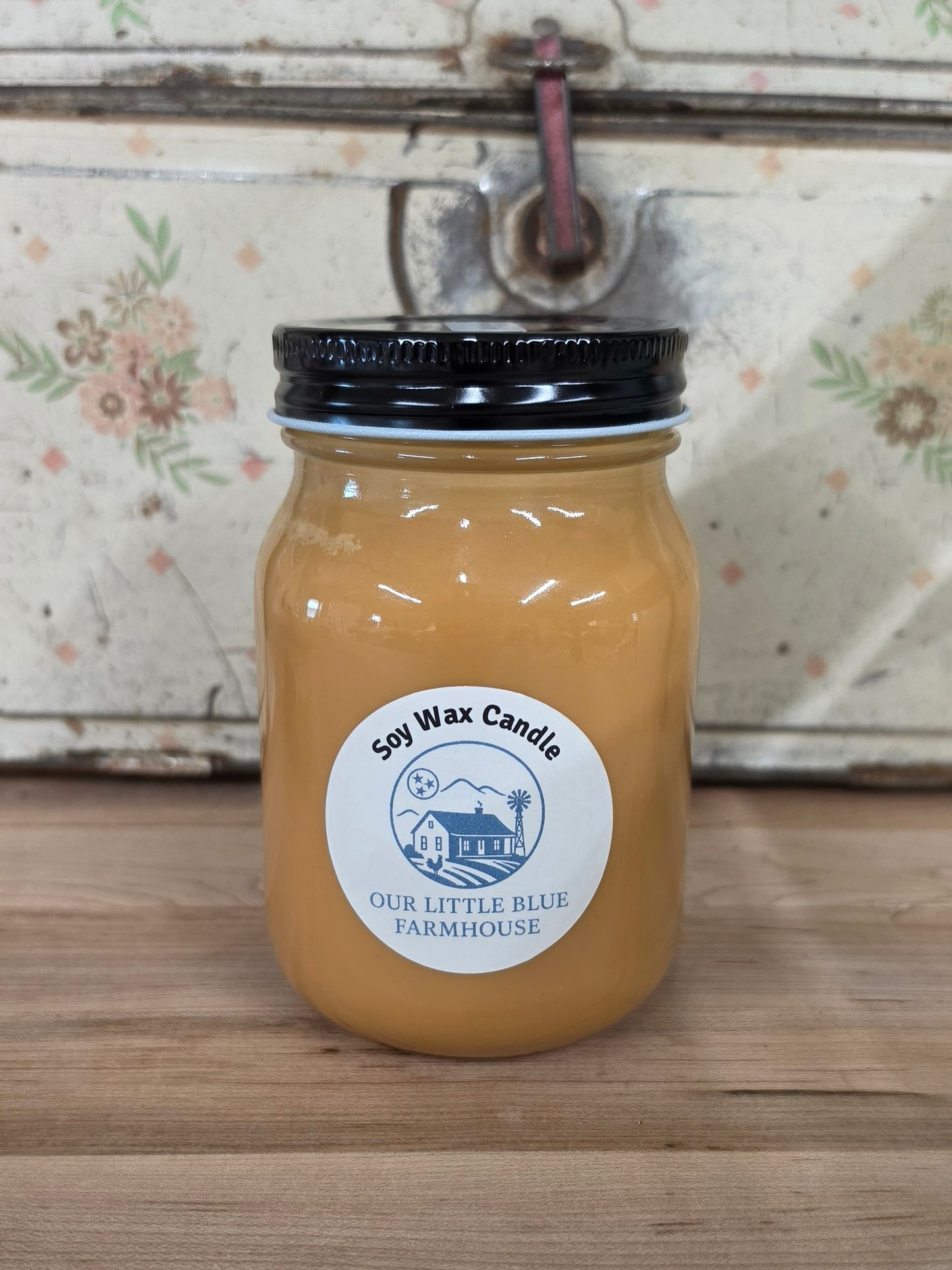 Soy Wax Candle - Old Farmhouse