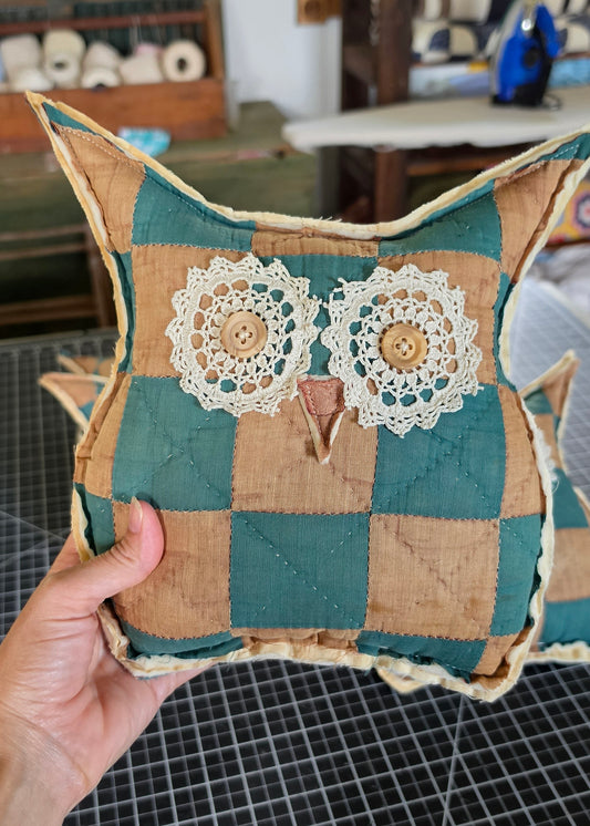 Vintage Quilt Country Owl