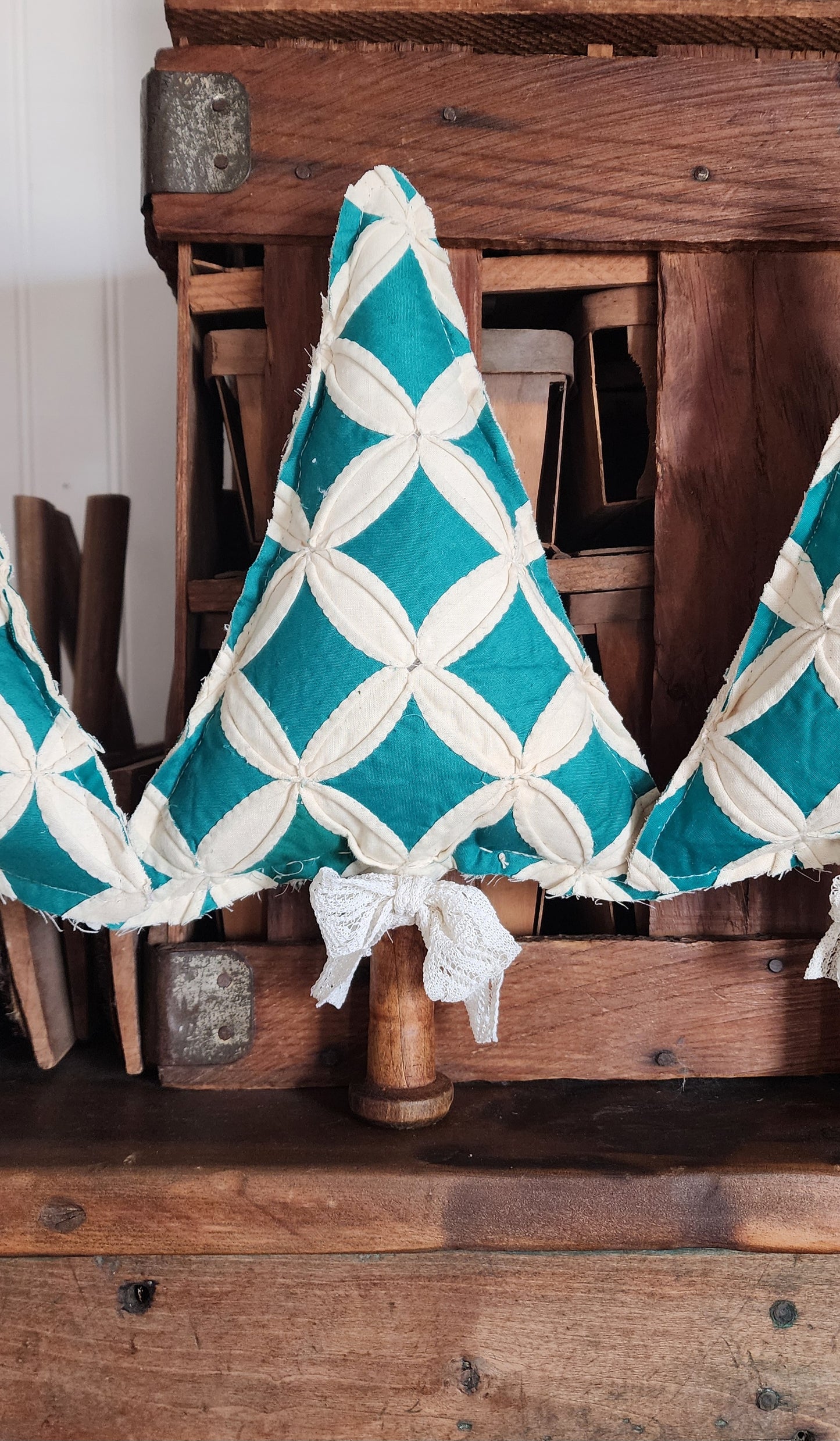 Vintage Quilt Spool Tree