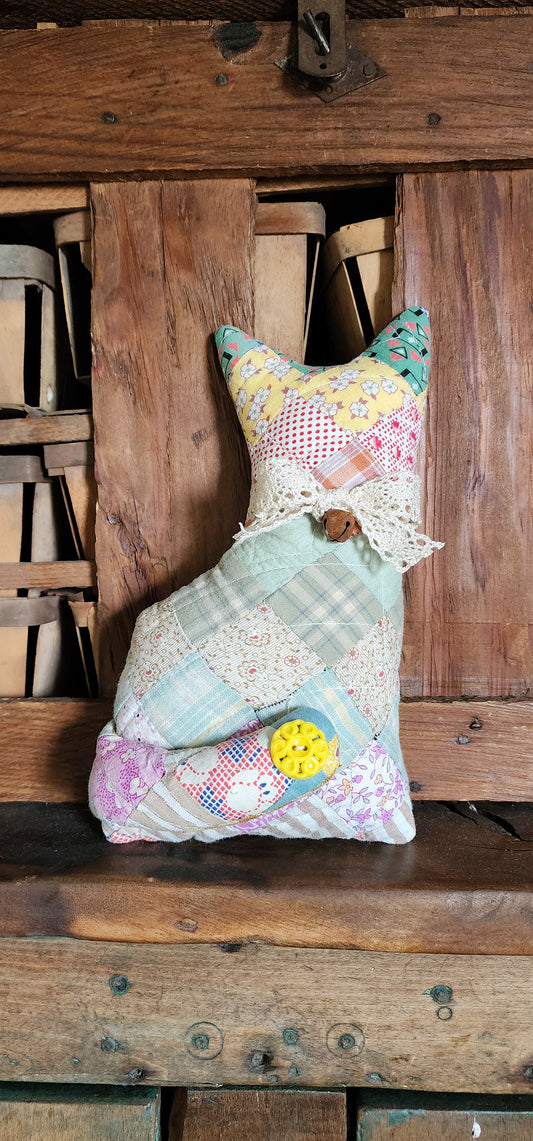 Vintage Quilt Country Cat