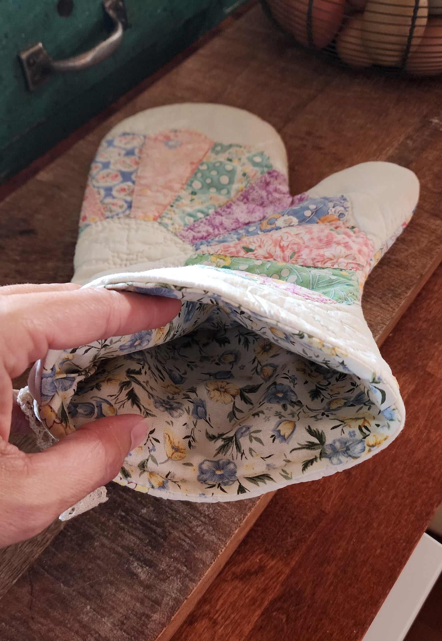 Vintage Quilt Ovenmitt