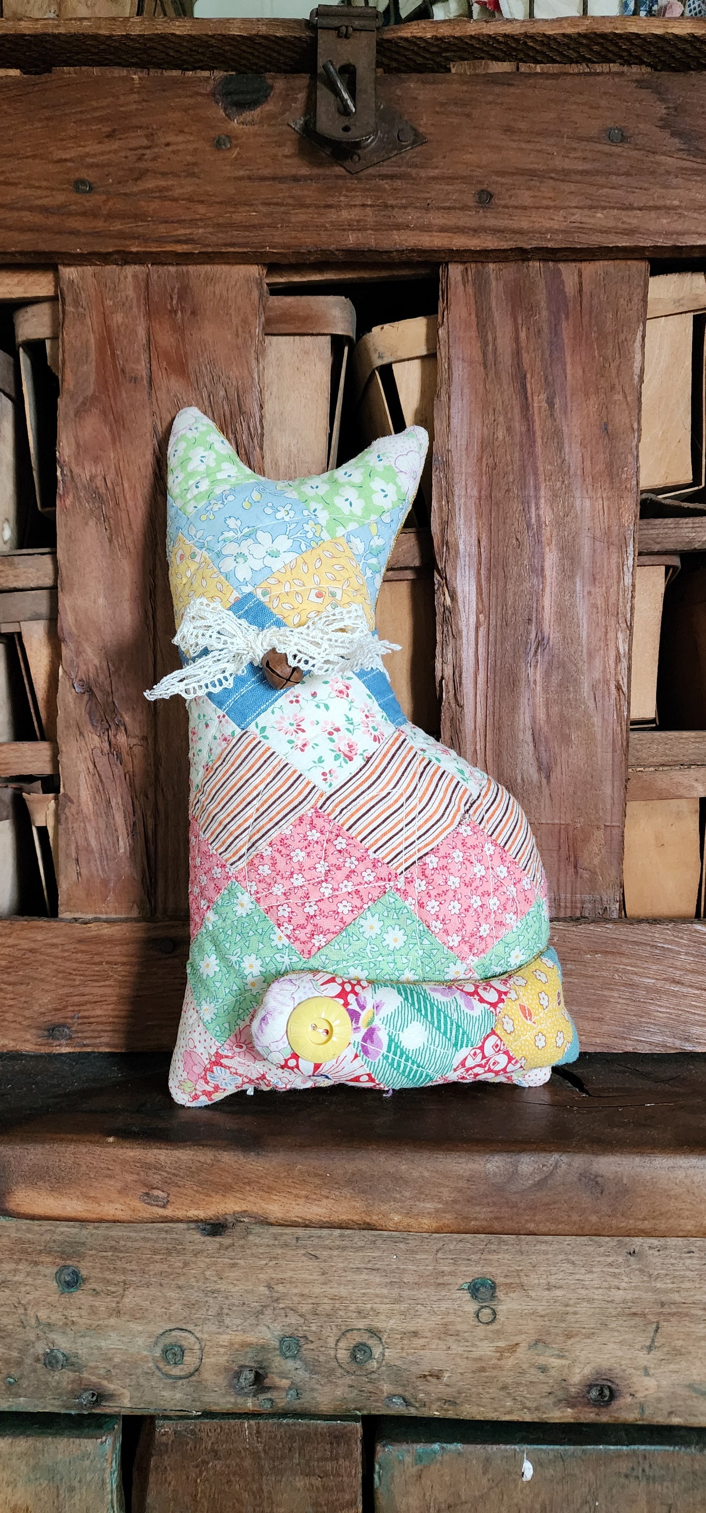 Vintage Quilt Country Cat