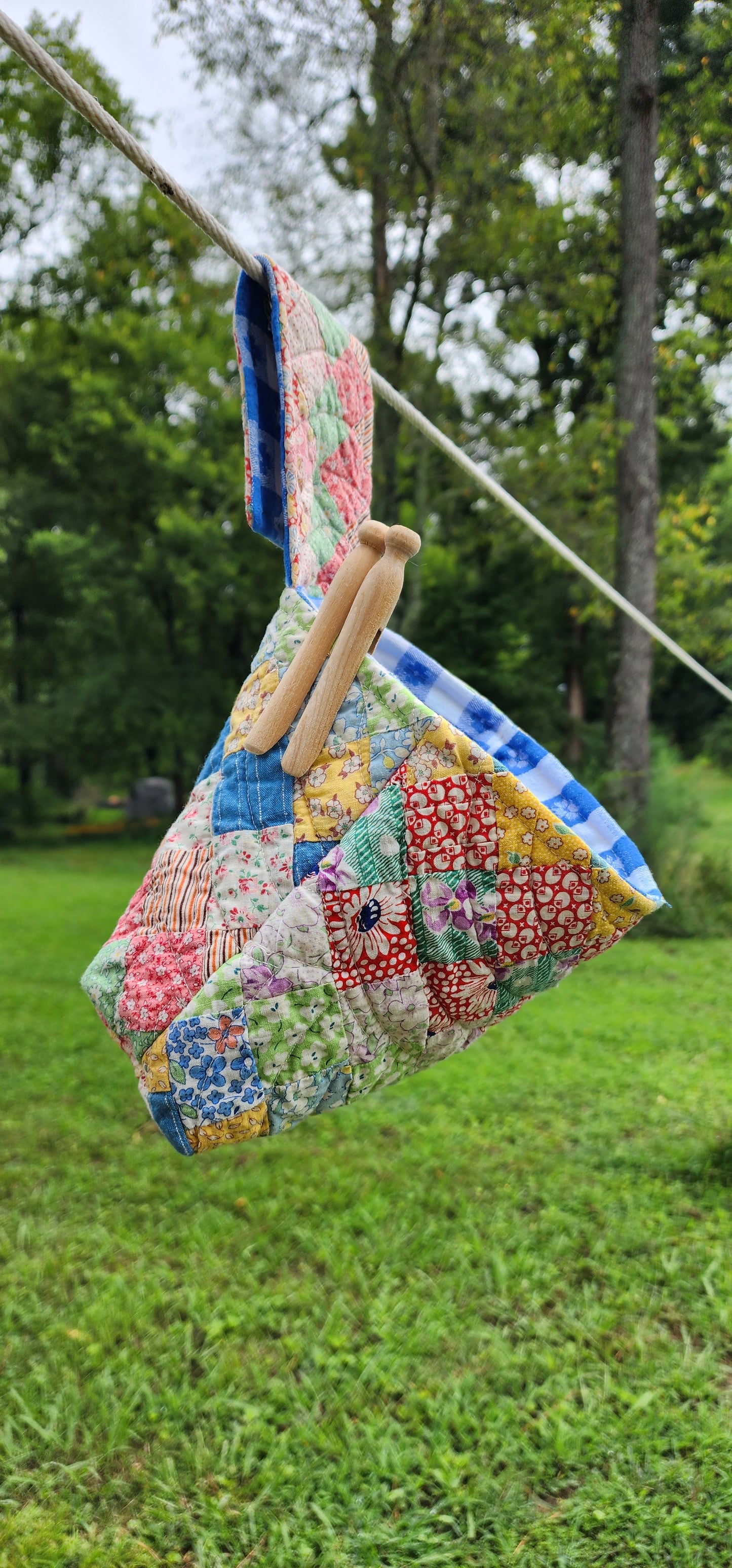 Vintage Quilt Clothespin Bag