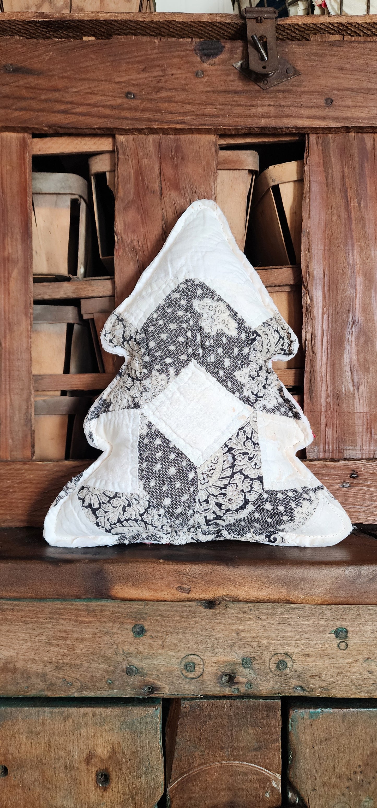 Vintage Quilt Christmas Tree