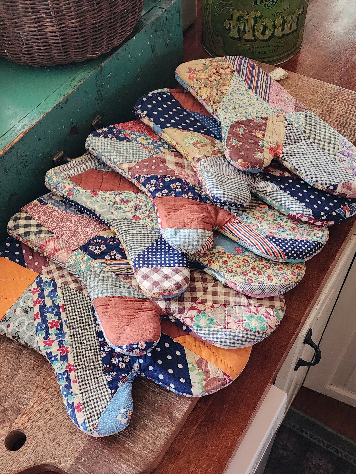 Vintage Quilt Ovenmitt