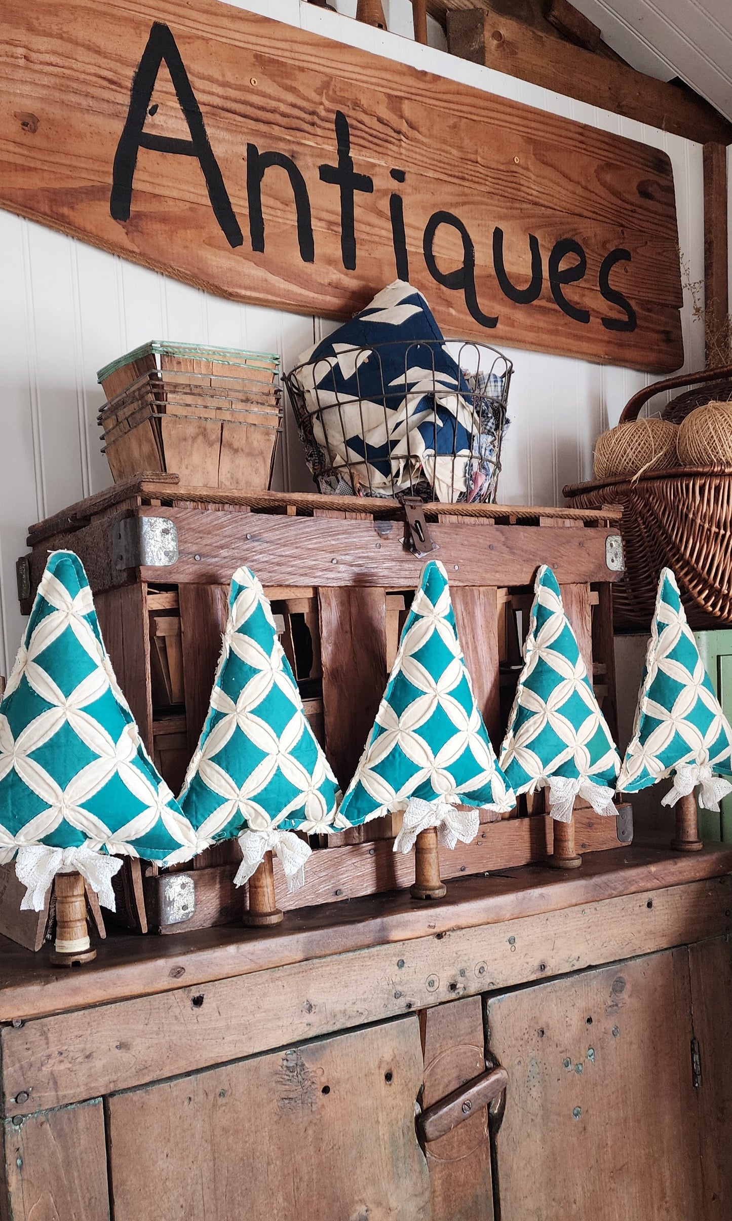 Vintage Quilt Spool Tree