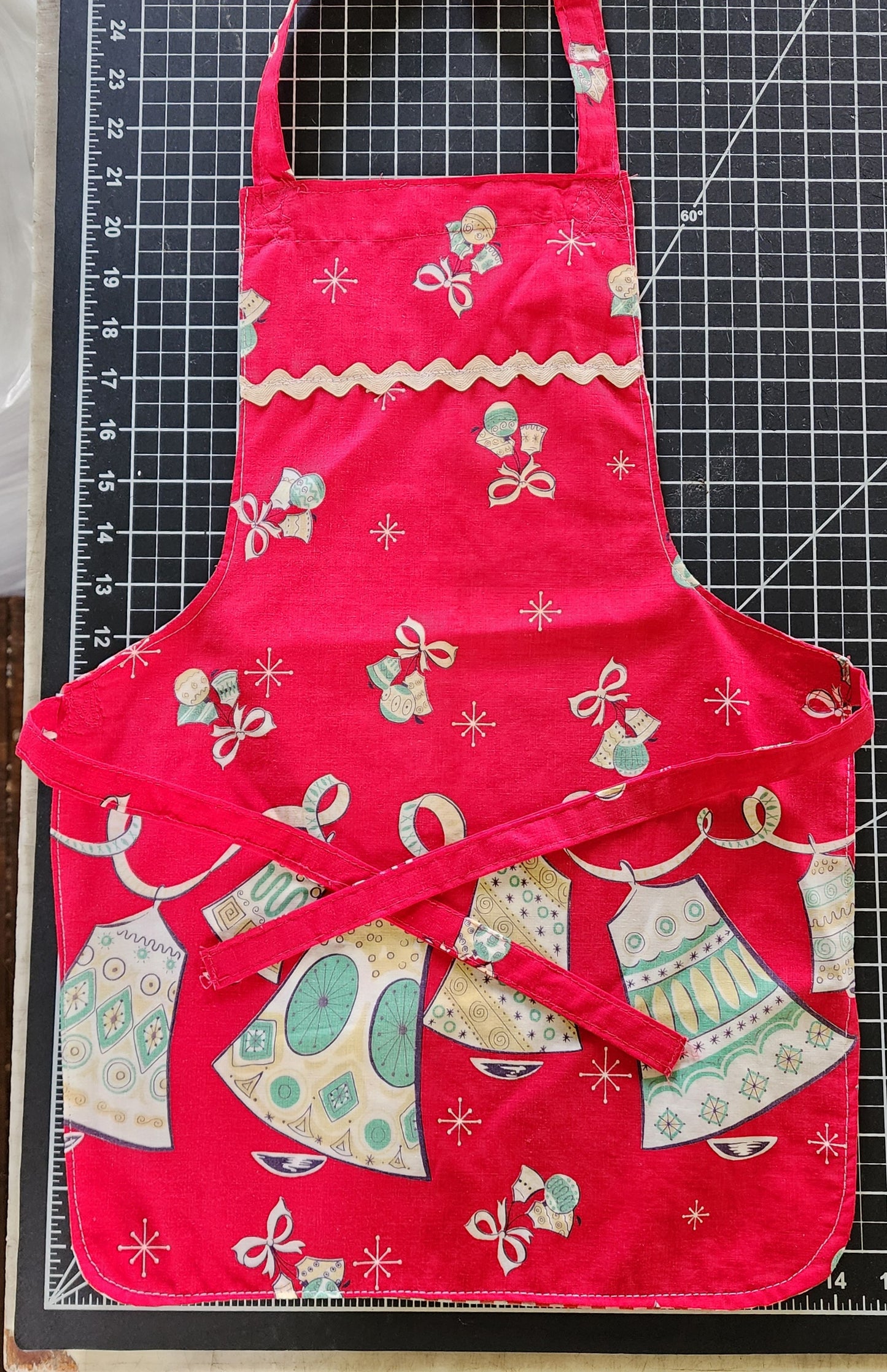 Grandma's Vintage Linen Children's Apron Christmas